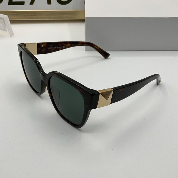 SunglassesValentinoSquareValentino VA4111 Brown/Tortoise - Picture 3 of 8
